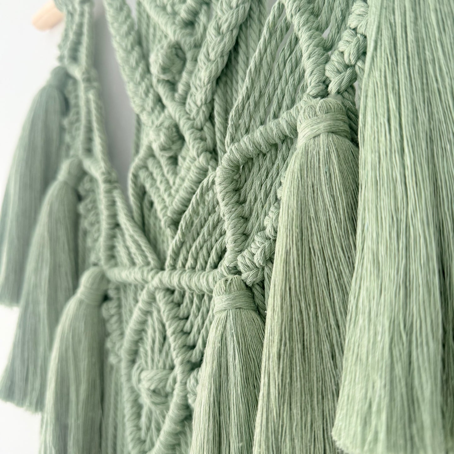 Breeze in Green - Macrame Wall Hanging Boho Wall Decor Tapestry
